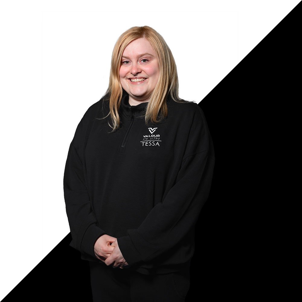 Instructor Tessa teaching Brazilian Jiu-Jitsu in Worthing