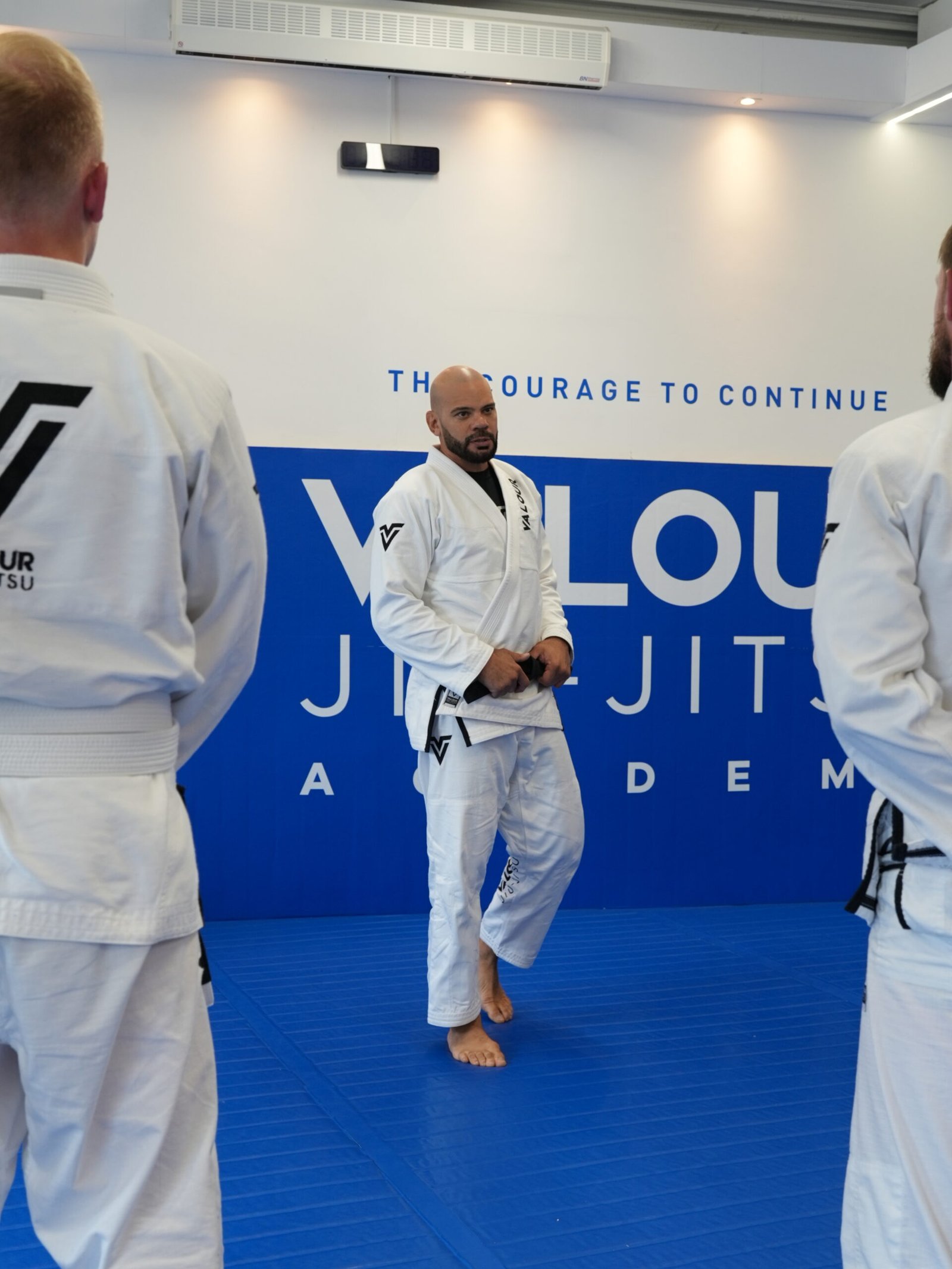 Professor Lucio Rodrigues teaching a class at Valour Jiu-Jitsu
